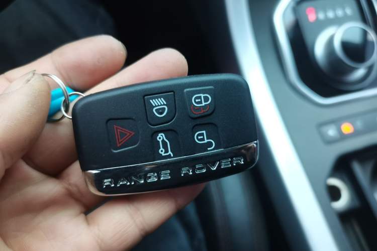 Used Land Rover Range Evoque 2014 2.0T 5-Door Ignite Edition Interior 1