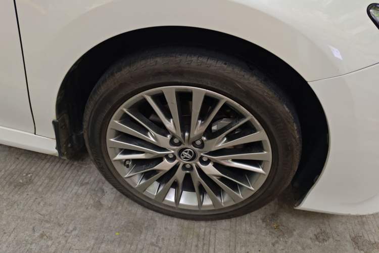 Used Toyota Camry 2019 Dual-Engine 2.5 HG Luxury Edition China VI Standard Exterior 1