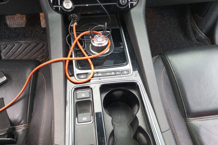 Used Jaguar F-PACE 2018 2.0T Four-Wheel Drive Urban Luxury Edition Gear Lever