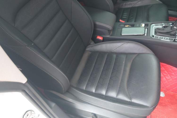 Used Volkswagen FAW-Volkswagen CC 2023 380TSI Striking Edition Right Front Seat