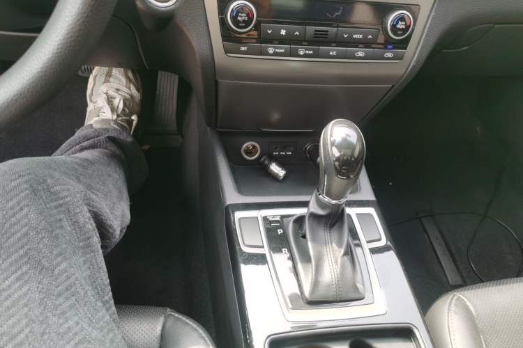 Used Hyundai Mistra 2014 1.8L Automatic Smart GLS Gear Lever