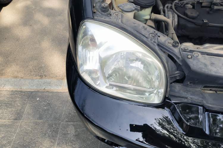 Used Huatai Santa Fe Classic 2012 2.0L Gasoline Manual Luxury Version Right Front Headlight