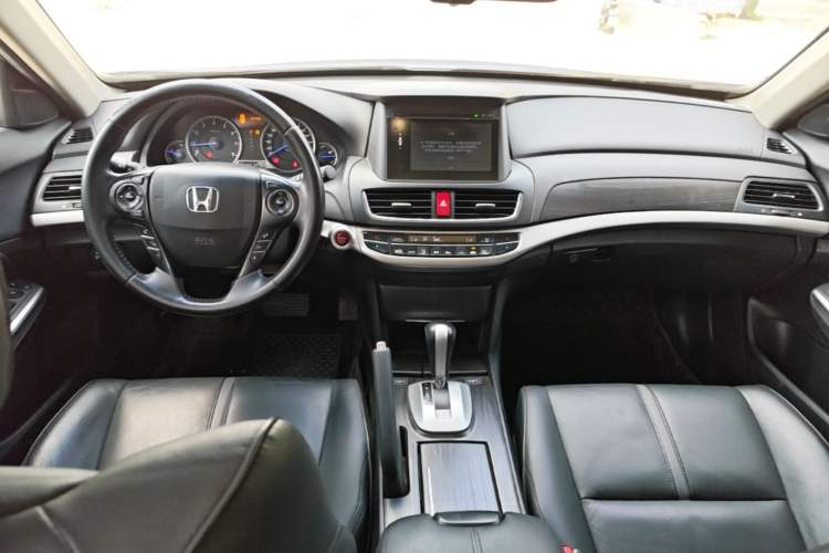 Used Honda Crosstour 2014 2.4L Luxury Edition

