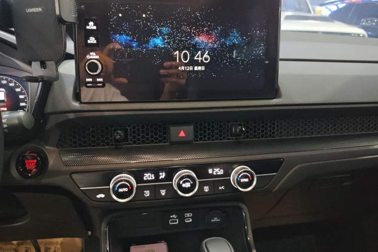 Used Honda Breeze 2023 240TURBO Two-Wheel-Drive Luxury PRO 7-Seater Audio And AC Panel