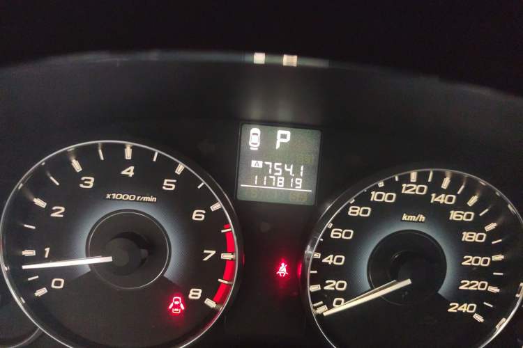 Used Subaru Outback 2011 2.5i Luxury Navigation Edition