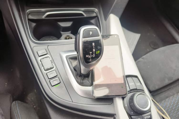 Used BMW 3 Series 2018 320i M Sport Package Gear Lever