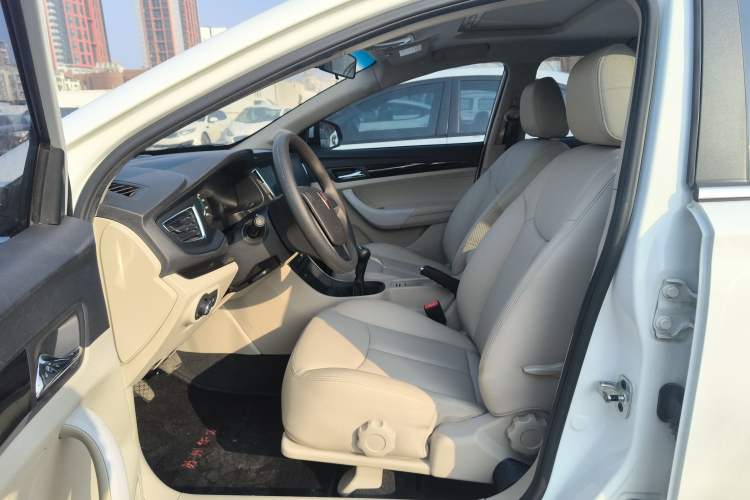 Used Roewe 360 2015 1.5L Manual Luxury Edition
