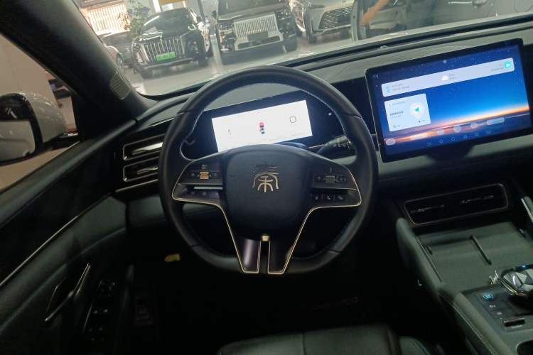 Used BYD Qin L 2024 DM-i 80KM Beyond Model Steering Wheel