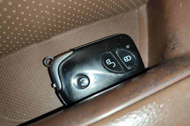 Used BYD Tang New Energy 2015 2.0T Four-Wheel-Drive Flagship Model Vehicle Key