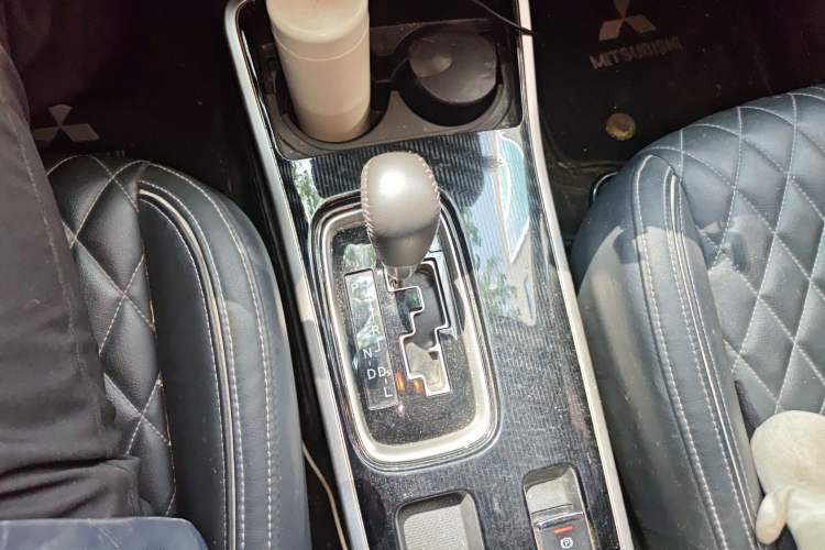 Used Mitsubishi Outlander 2021 2.0L Two-Wheel Drive Comfort Edition 7 Seats