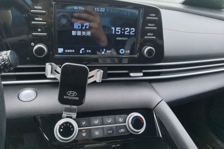 Used Hyundai Elantra 2022 1.5L CVT GLX Elite Edition Audio And AC Panel