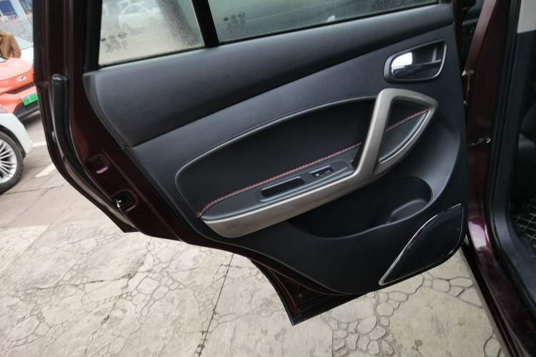 Used Haima S5 2015 1.6L Manual Luxury Model with Sunroof