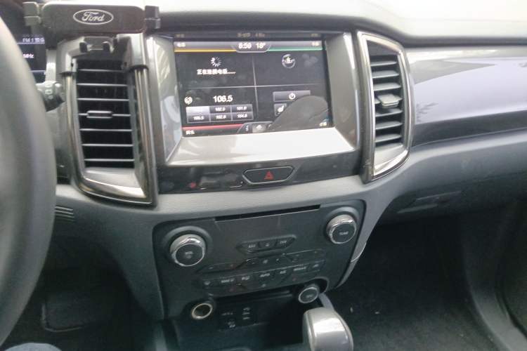 Used Ford Everest 2016 2.0T Gasoline Automatic 4x4 Flagship Edition
