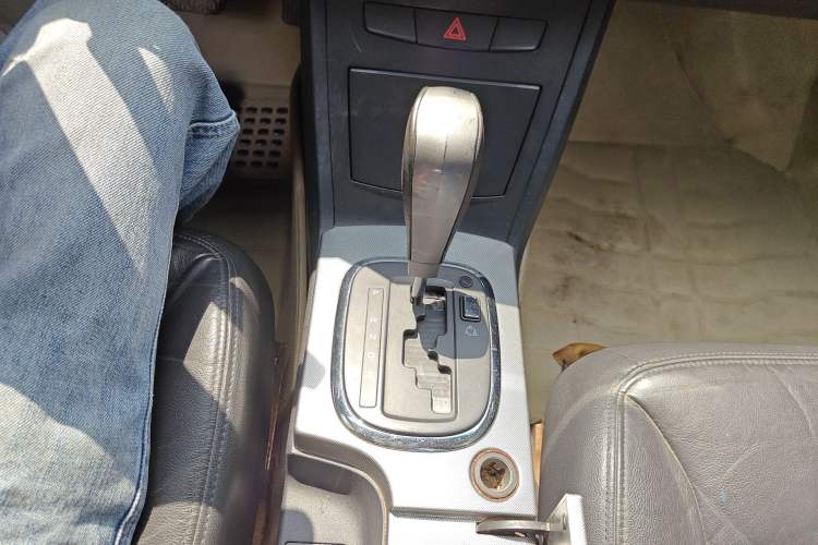 Used Roewe 350 2011 350S 1.5L Automatic Xunyue Edition Gear Lever