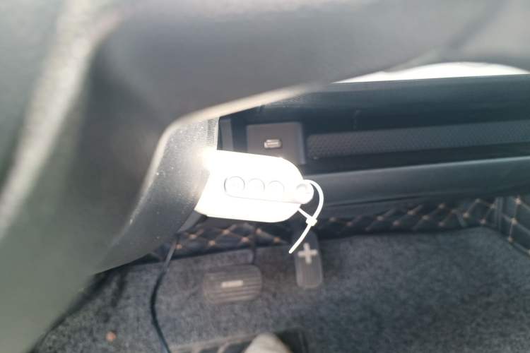 Used Wuling Hongguang MINIEV 2022 GAMEBOY 200km Gaming Edition with Lithium Iron Phosphate Vehicle Key