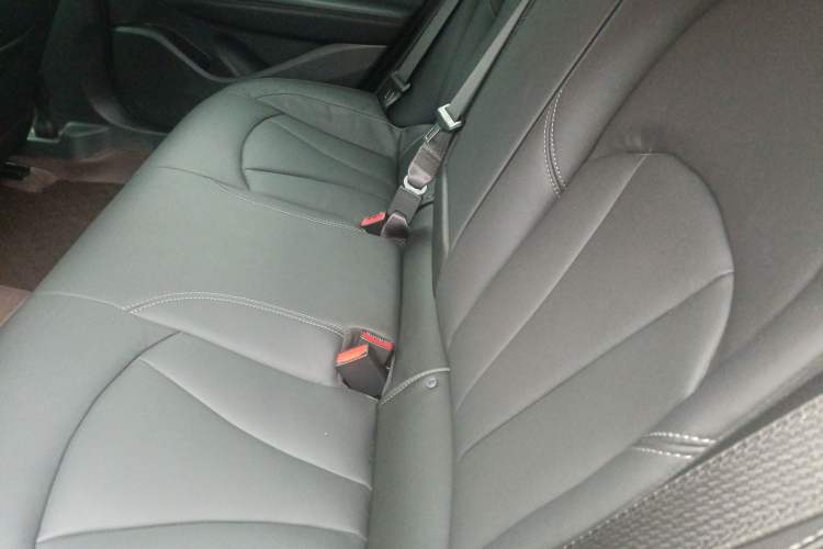 Used Buick LaCrosse 2022 552T Luxury Version Left Rear Seat