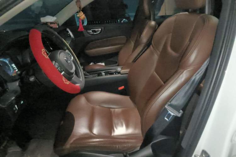 Used Volvo XC60 2018 T5 4x4 Zhiyi Edition