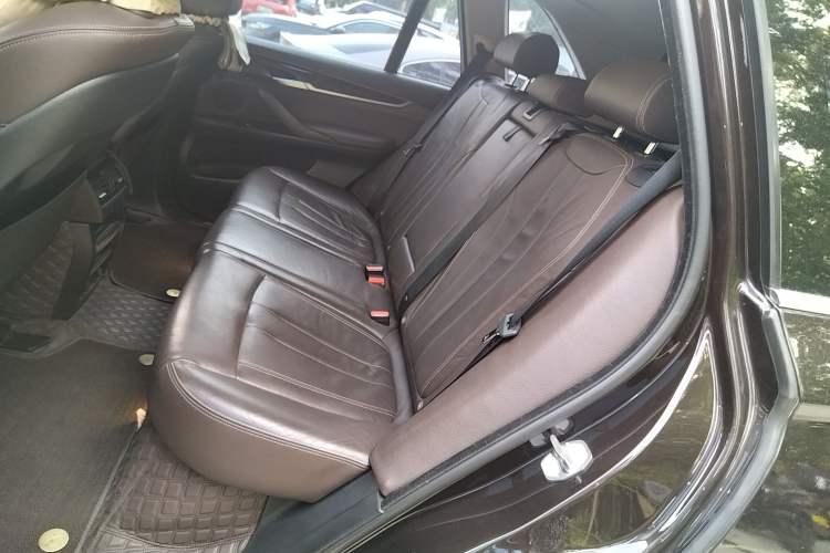 Used BMW X5 2017 xDrive28i Left Rear Seat