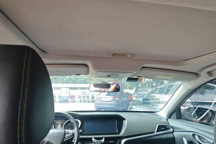 Used Venucia T90 2017 2.0L CVT Leading Edition