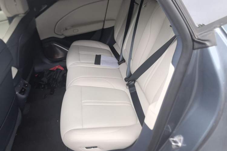 Used Zeekr 007 2025 Long-Range All-Wheel-Drive Intelligent Driving Version 100 kWh Left Rear Seat