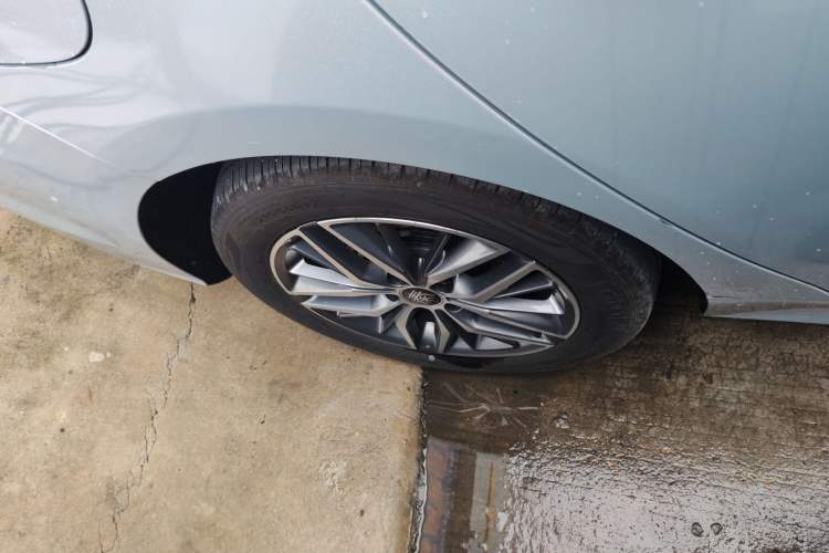 Used BYD Qin PLUS 2023 Champion Edition EV 420KM Superior Model Right Rear Wheel Hub