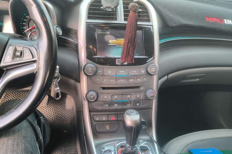 Used Chevrolet Malibu 2012 2.0L Automatic Luxury Edition Audio And AC Panel