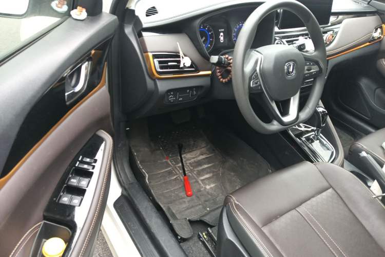 Used CHANGAN Eado DT 2019 1.6L Automatic Smart Enjoyment Model China VI Standard Driver Seat