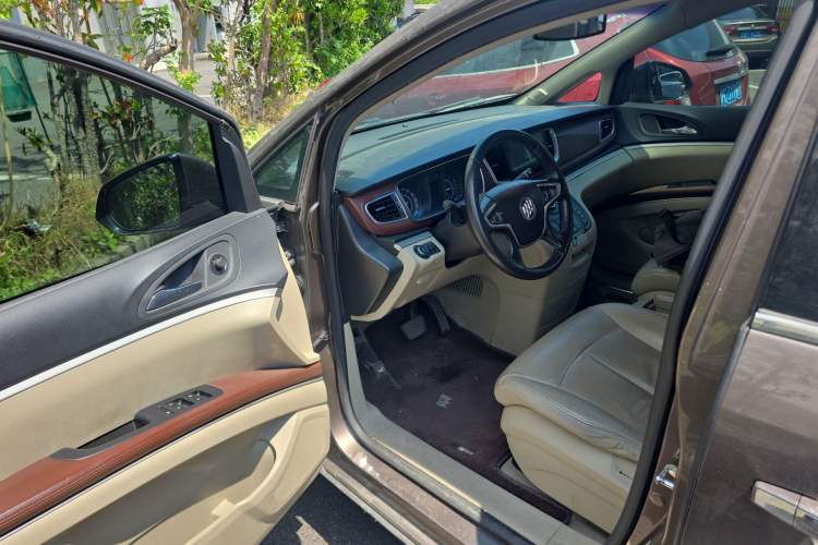 Used Buick GL8 2017 25S Luxury Version China V Standard Driver Seat