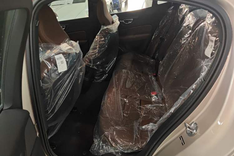 Used Volvo S60 2026 Model B4 Zhiyi Luxury Edition