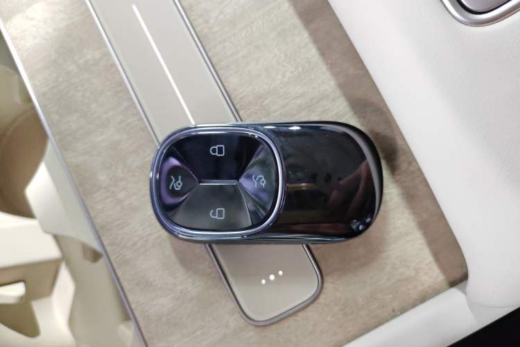 Used Nio ES8 2026 Model 6-seat Executive Signature Edition Interior 1