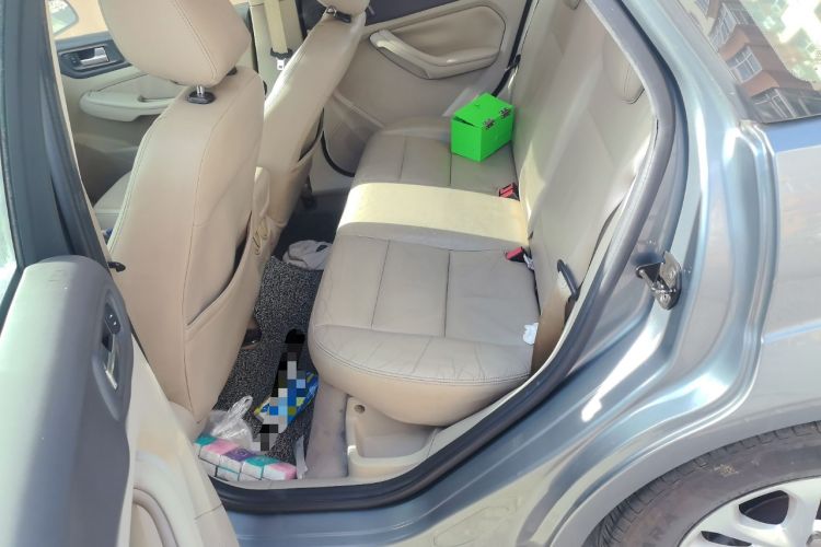 Used Ford Focus 2011 Sedan 1.8L Automatic Fashion Edition
