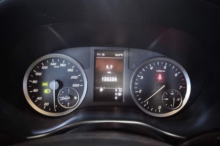 Used Mercedes-Benz Vito 2020 2.0T Business Version 7 Seats