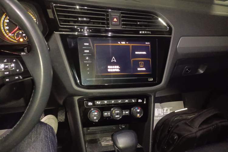 Used Volkswagen Tiguan L 2019 Revised 330TSI Automatic Two-Wheel Drive Smart & Luxury Edition China VI Standard Audio And AC Panel