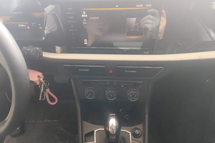 Used Volkswagen Lavida 2021 1.5L Automatic Comfort Edition Audio And AC Panel