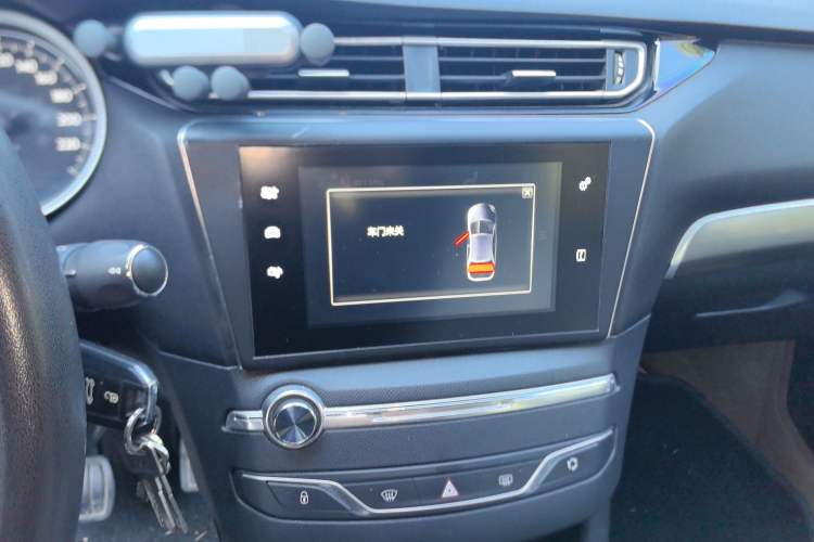 Used Peugeot 408 2015 1.2T Automatic Luxury Edition Audio And AC Panel