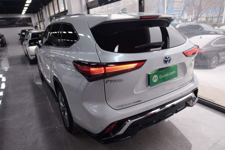 Used Toyota Highlander 2022 Dual-Engine 2.5L Four-Wheel Drive Supreme Edition 7-Seater
