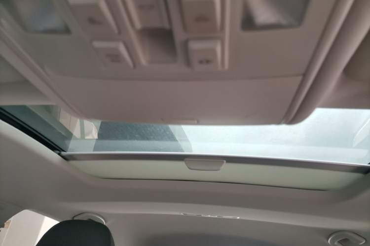 Used Volkswagen Golf 2015 1.6L Automatic Comfort Model Headliner