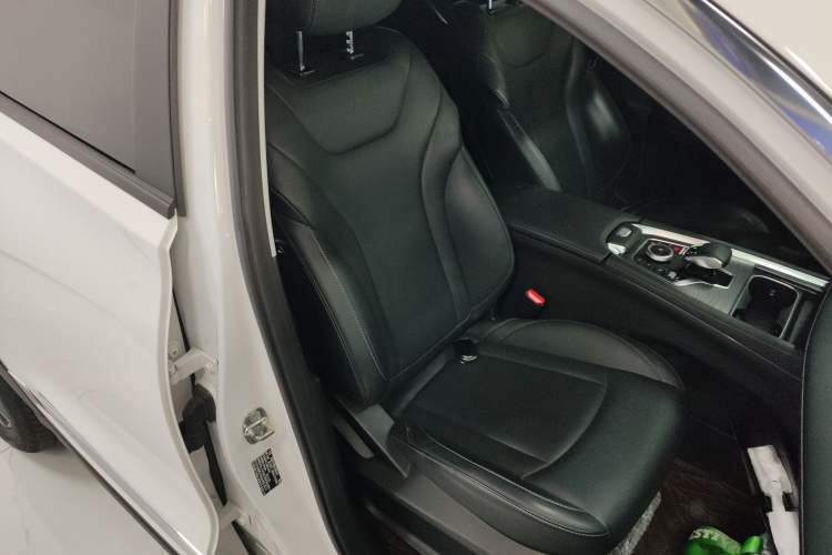 Used Chery Tiggo 8 PRO 2024 Champion Edition 290T Two-Wheel Drive Shining Version 7 Seats Right Front Seat