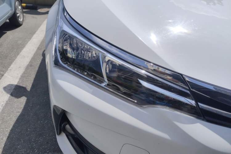 Used Toyota Corolla 2017 Revised Version 1.2T S-CVT GL Right Front Headlight