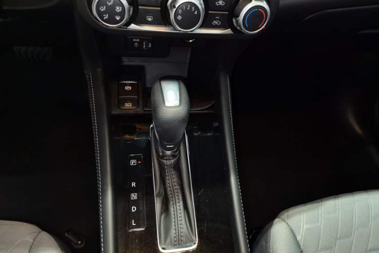 Used Nissan Kicks 2022 1.5L CVT XL Fashion Edition