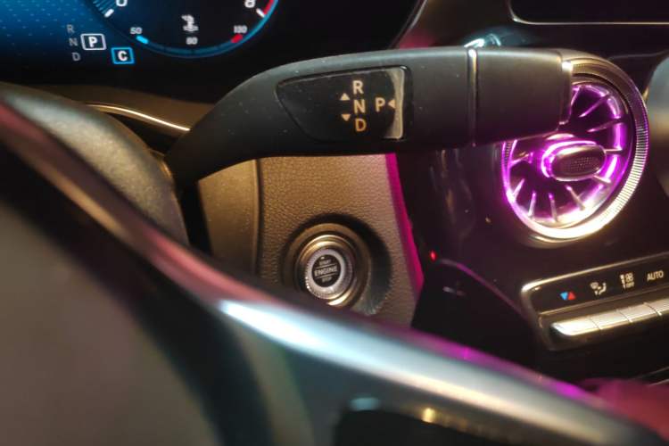 Used Mercedes-Benz GLC 2020 GLC 300 L 4MATIC Dynamic Edition Gear Lever