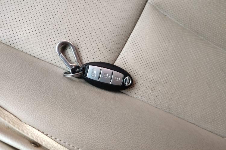 Used Nissan X-Trail 2016 2.5L CVT Sport Edition 4WD Vehicle Key