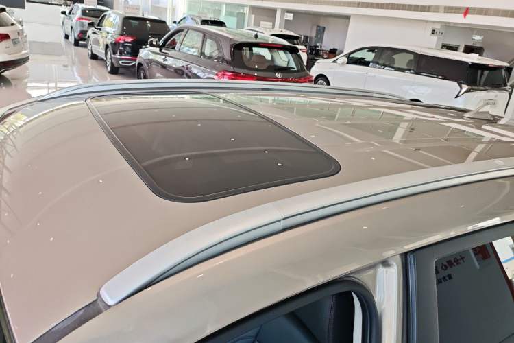 Used CHANGAN CS75 2016 1.8T Automatic Elite Model China V Standard
