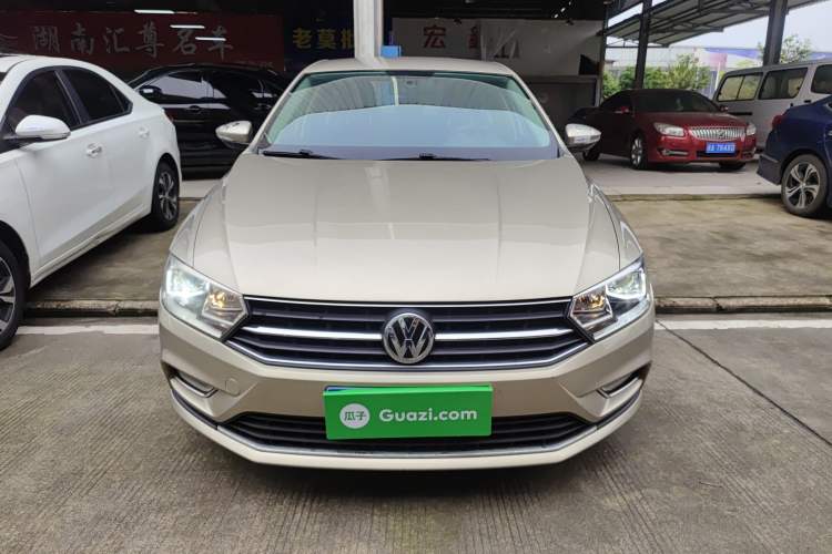 Used Volkswagen Bora 2016 1.6L Automatic Fashion Model Front