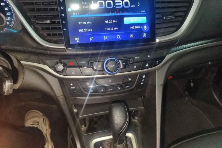 Used Buick GT 2019 18T Automatic Connected Elite Model China VI Standard Audio And AC Panel