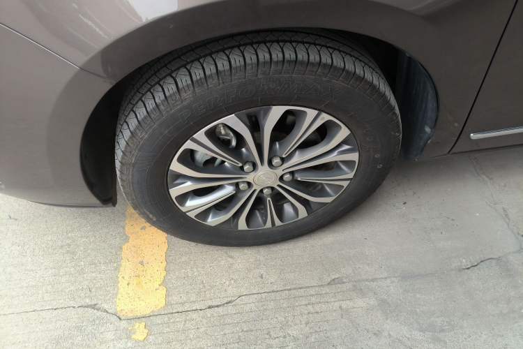 Used Buick GL8 2022 Land Business Class 652T Luxury Model Left Front Wheel Hub