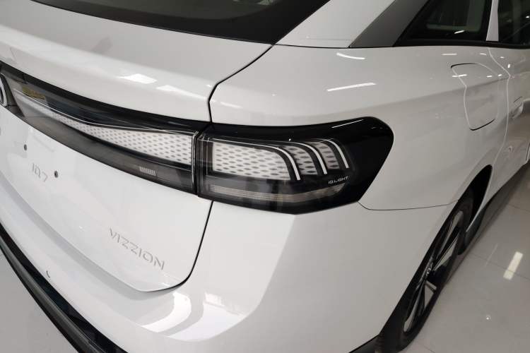 Used Volkswagen ID.7 VIZZION 2024 AIR model
