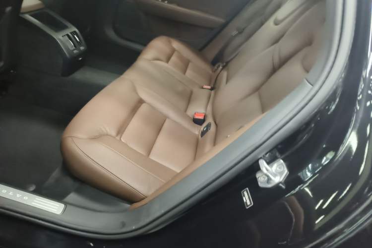 Used Volvo S90 2020 Facelifted T5 Zhiyi Luxury Edition Left Rear Seat