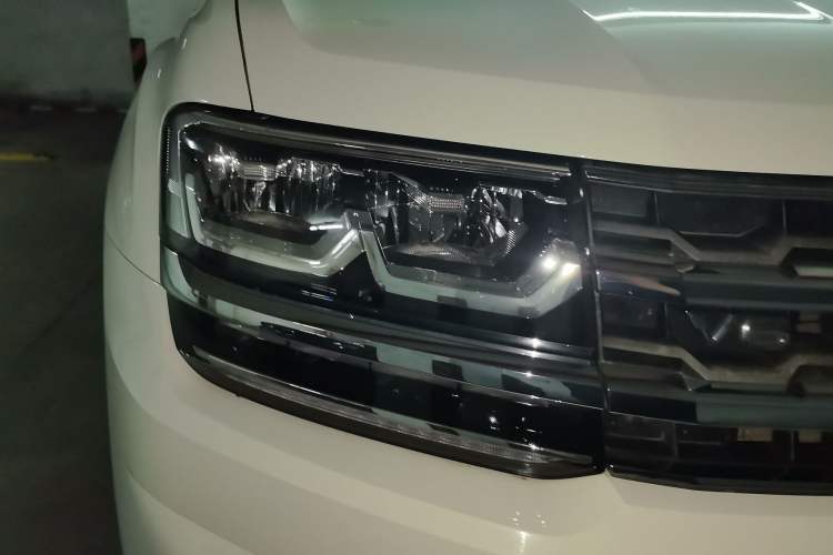 Used Volkswagen Teramont 2017 530 V6 Four-Wheel Drive Luxury Edition Exterior 6