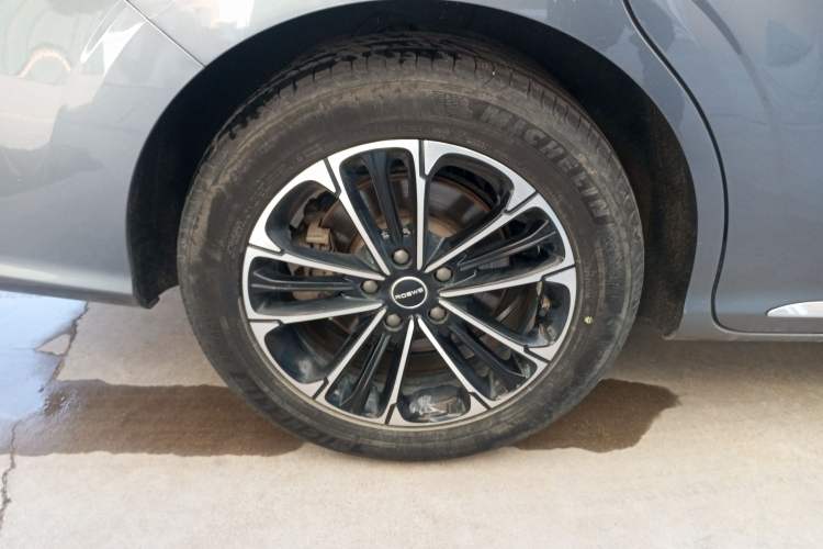 Used Roewe iMAX8 2021 400TGI Supreme Series Prestige Edition Exterior 8